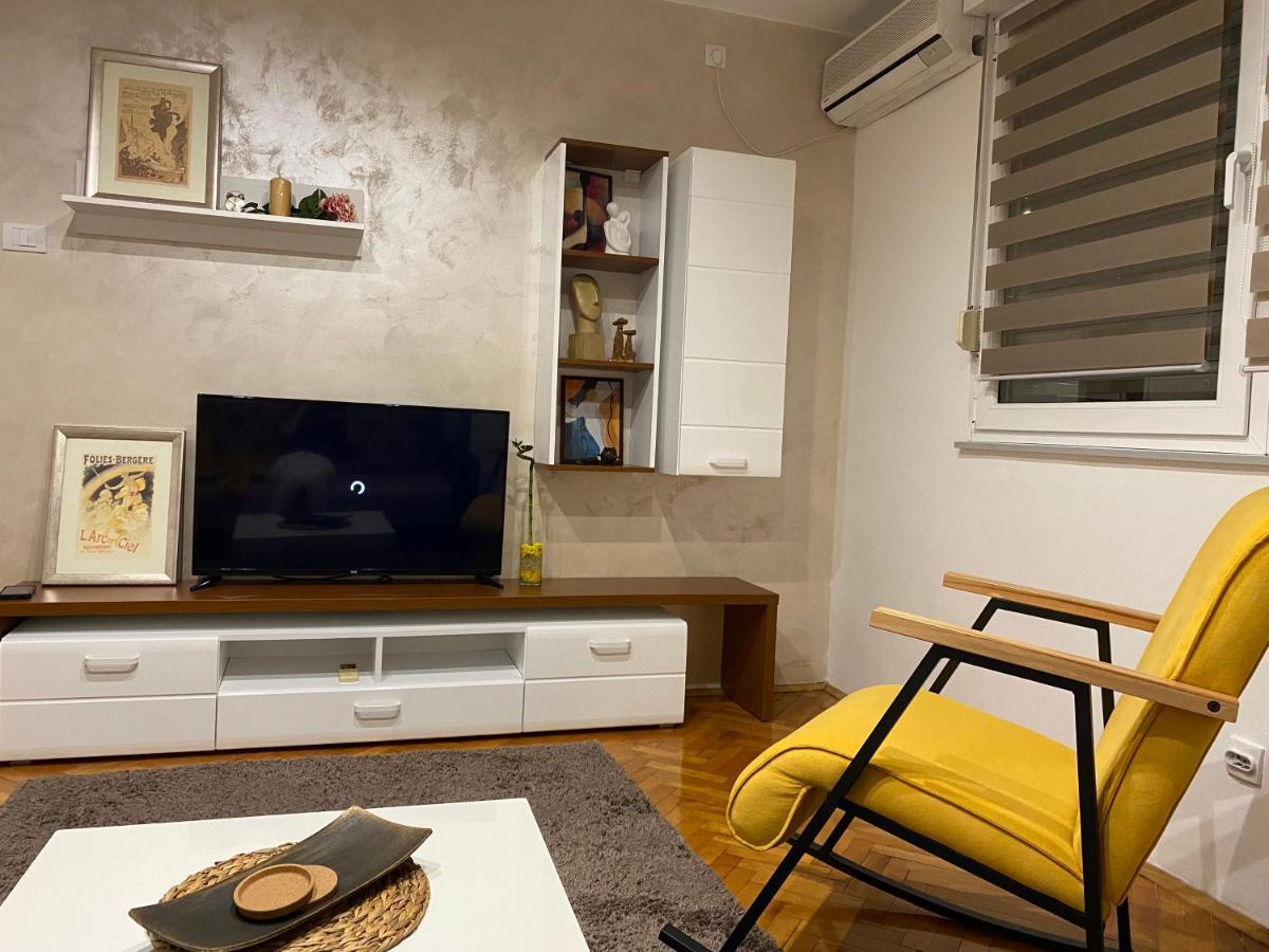 Martina Lux Apartment เบลเกรด ภายนอก รูปภาพ
